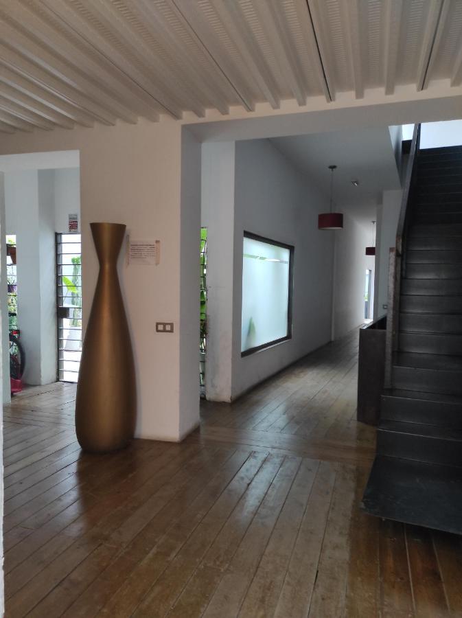 Habitacion Y Bano En Planta Independiente En Centro De Sevilla Eksteriør billede